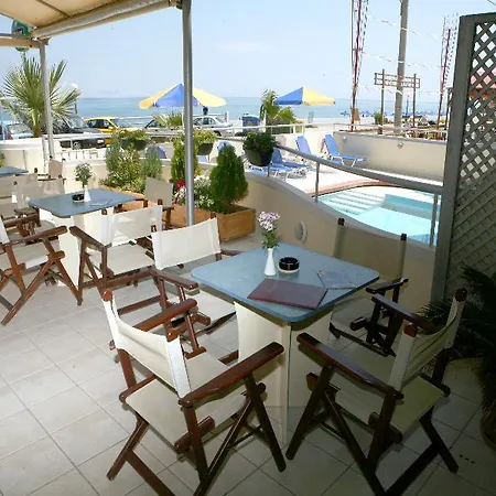 Marilyn Aparthotel 4*